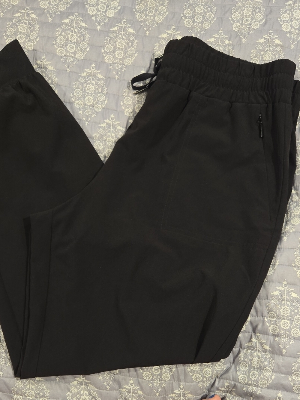 Chico's Women's Black Elastic Waist Jogger Pants